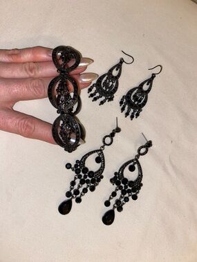 Black Statement Chandelier Earrings Set - Elegant Women's Jewelry